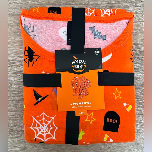Women’s Halloween themed XXL two piece pajama set. - Picture 1 of 3